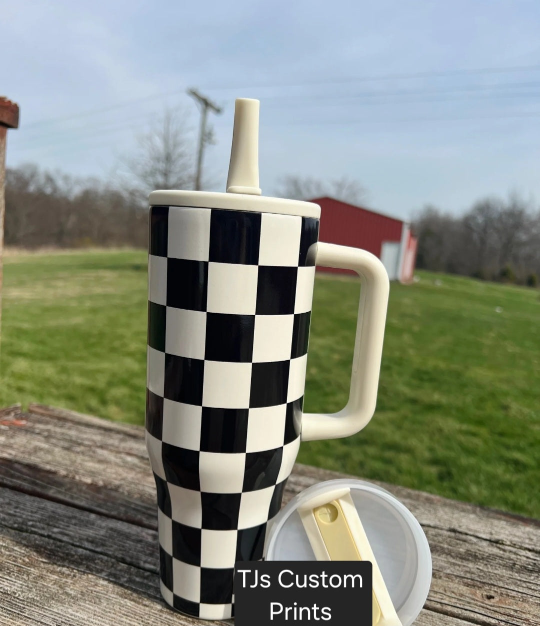 Checkered 40 Oz Flip Top Spill Proof Tumbler