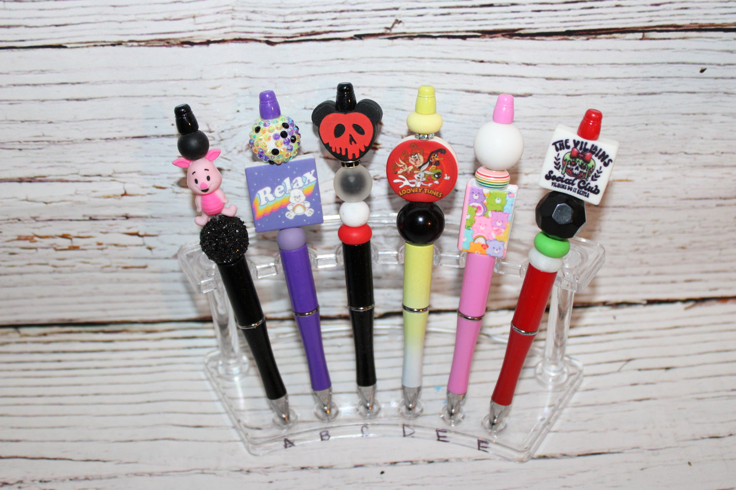 Pens: Characters